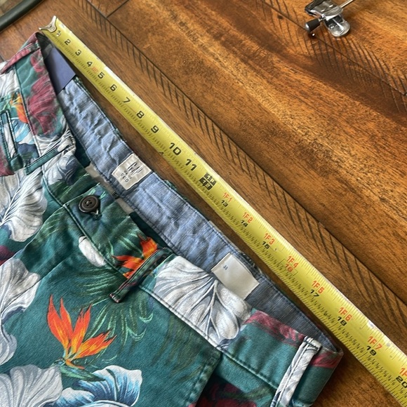 NWT Gap Men’s Floral tropical Hawaiian green flat front chino shorts size 38 - Picture 7 of 15